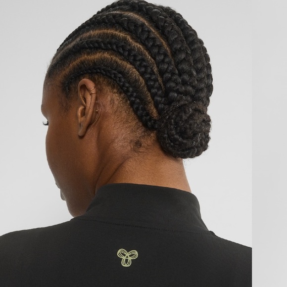 TNA Golden Relay Zip-Up Black Sz XXS *Like New* - Picture 6 of 10